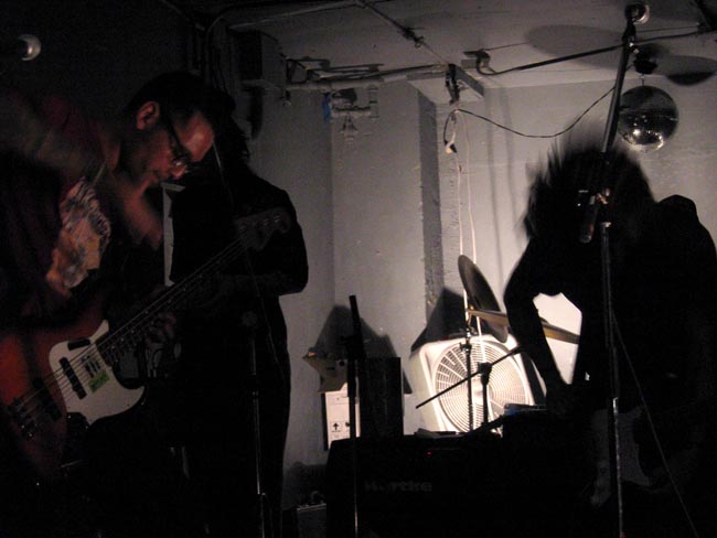 chinatown-08-headbanging.jpg